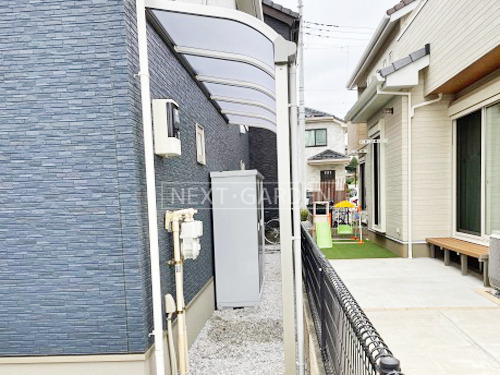 施工例画像：埼玉県 さいたま市  雨除け屋根 YKKソラリア1階