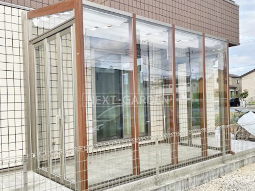 施工例画像：千葉県 松戸市  木製調ガーデンルーム タイルデッキ