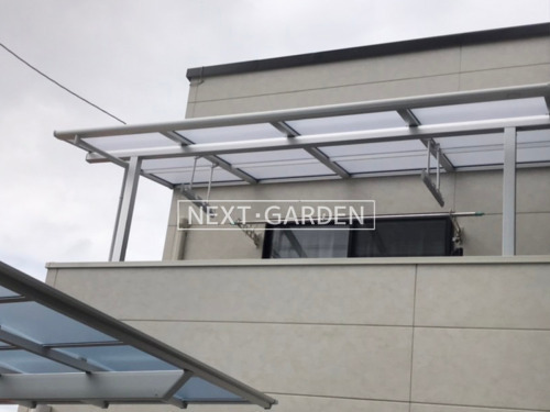 施工例画像：神奈川県 川崎市  カーポート１台 ２階ベランダ屋根 LIXIL