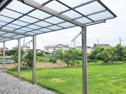 施工例画像：茨城県 阿見町  カーポート LIXILネスカF縦2台