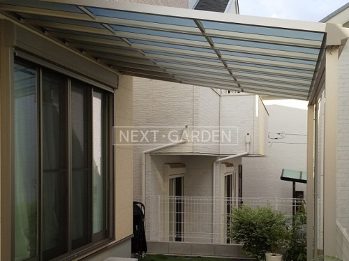 施工例画像：東京都 東村山市  １階テラス屋根 YKKAP ソラリアF 
