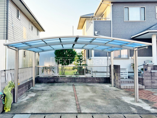施工例画像：千葉県 木更津市  カーポート LIXILフーゴR横2台