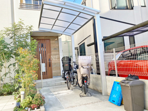 施工例画像：東京都 杉並区  自転車バイク屋根 LIXILネスカR