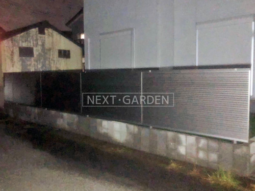 施工例画像：埼玉県 蓮田市  ベランダ屋根 目隠しフェンス塀