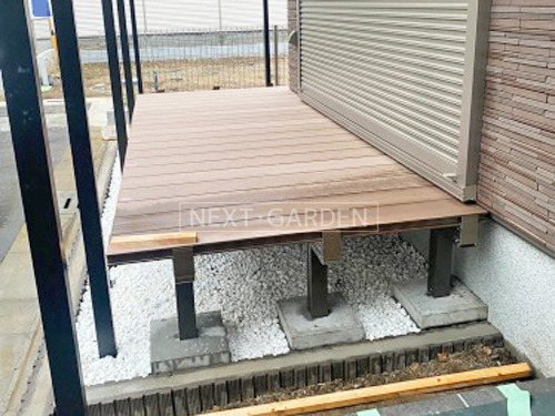施工例画像：埼玉県 蕨市  人工木材ウッドデッキ 目隠しフェンス塀