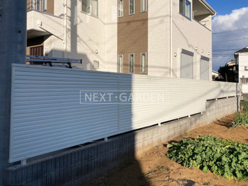 施工例画像：東京都 町田市  フェンス シンプレオ13F型 横ルーバー