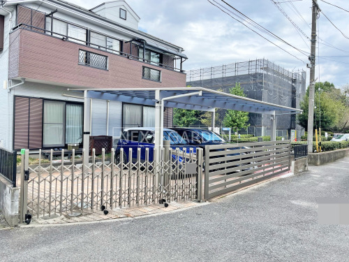 施工例画像：東京都 八王子市  カーポート 伸縮門扉 跳ね上げ門扉